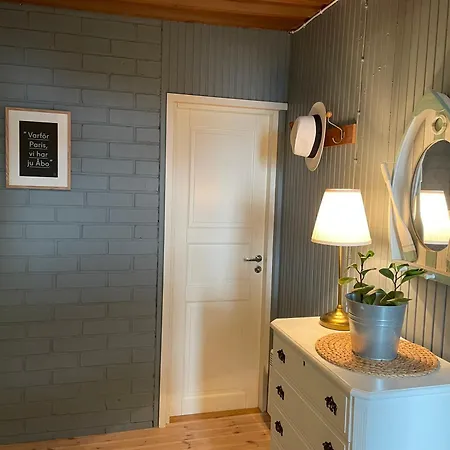 Cozy And Spacious By The Sea Kimitoön