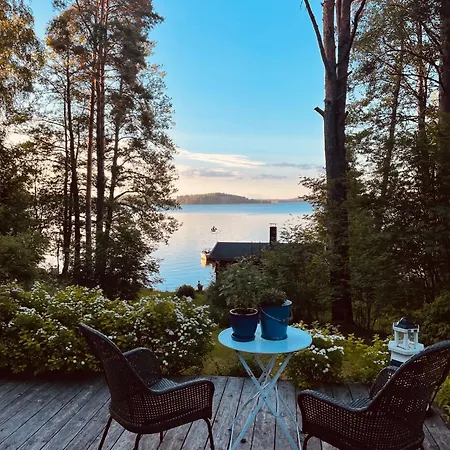 Вилла Cozy And Spacious By The Sea Кимиёнсаари