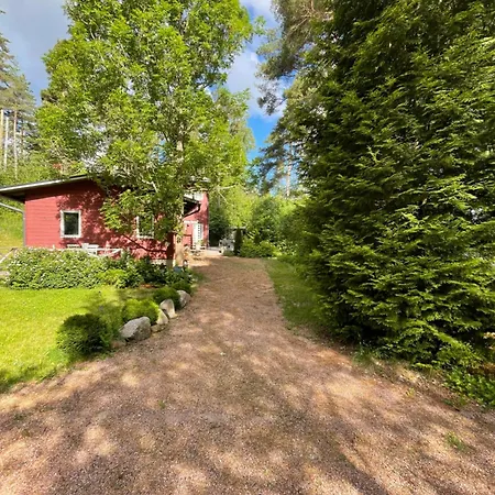 Cozy And Spacious By The Sea Вилла